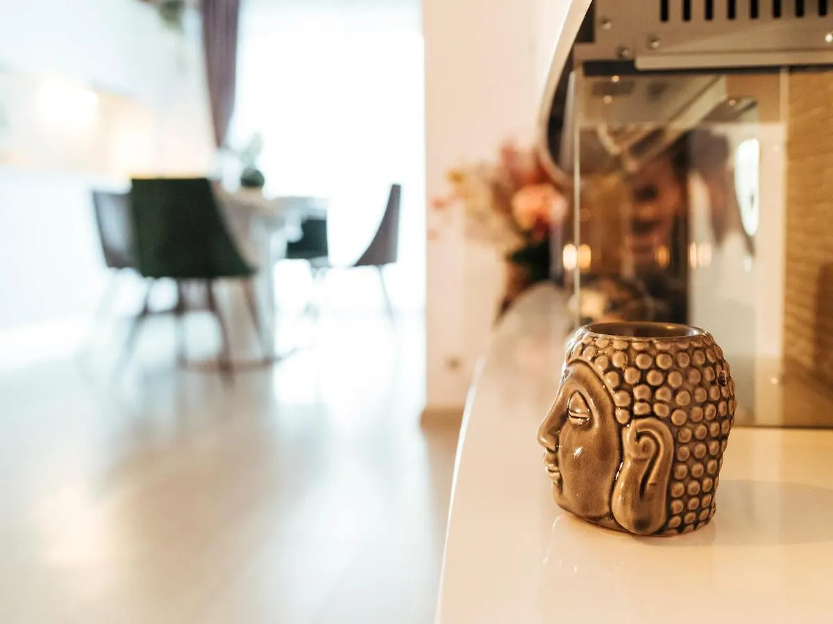 Cozy Special Pallady Apartament With Garden & Courtyard ブカレスト ルーマニア