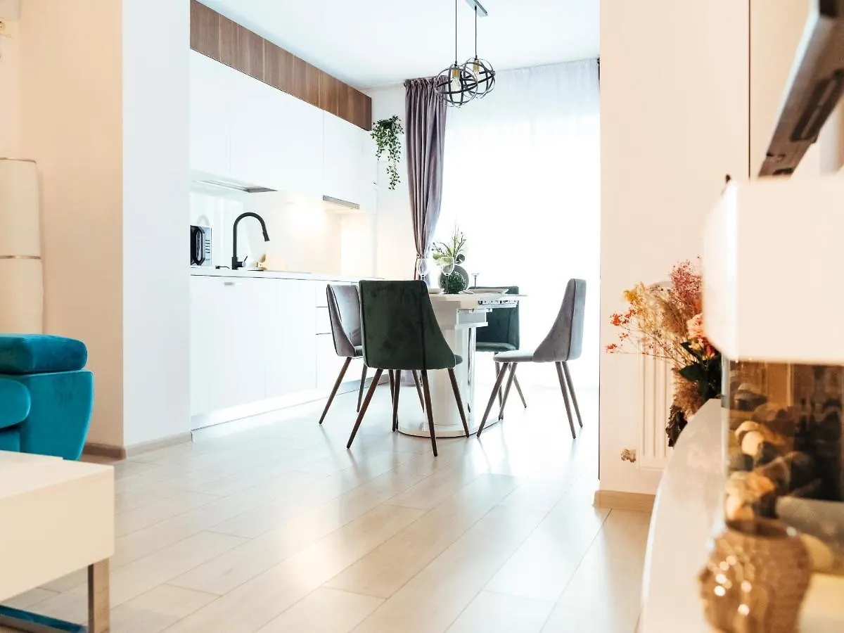 Cozy Special Pallady Apartament With Garden & Courtyard ブカレスト