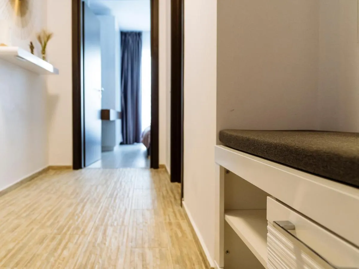 Cozy Special Pallady Apartament With Garden & Courtyard ブカレスト ルーマニア